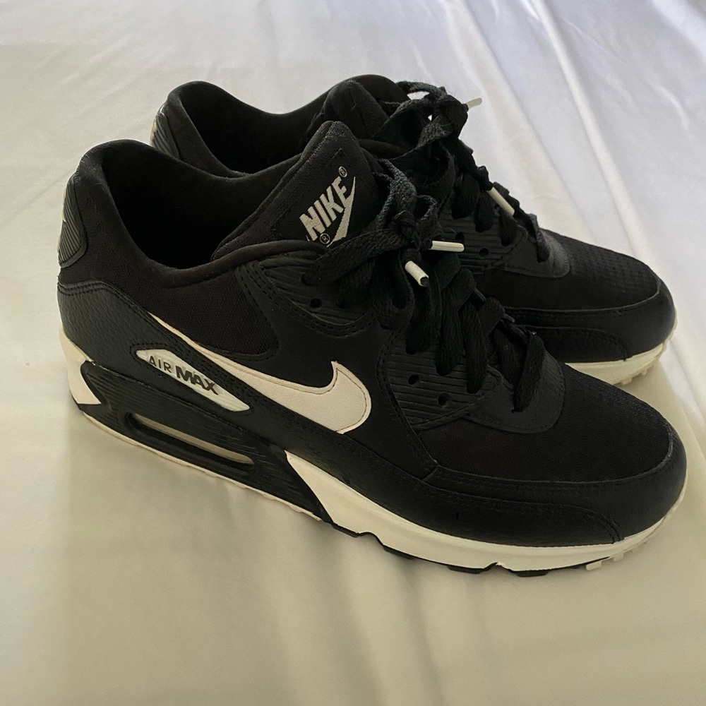 Women’s Nike air max
